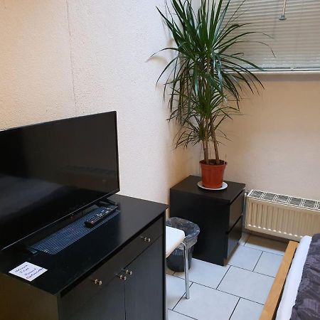 Roter Backstein Apartment 1 Mayence Extérieur photo